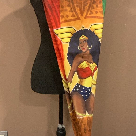 🛑SOLD 🛑 Wonder Woman Workout Spandex NWOT - Picture 2 of 3